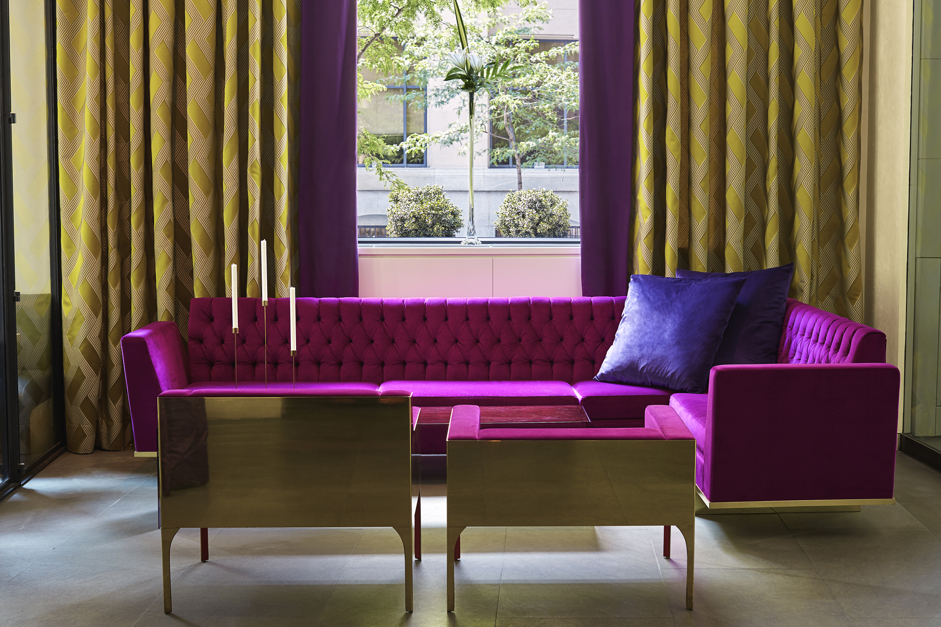 Hotel St Paul - Lobby - Magenta Sofas